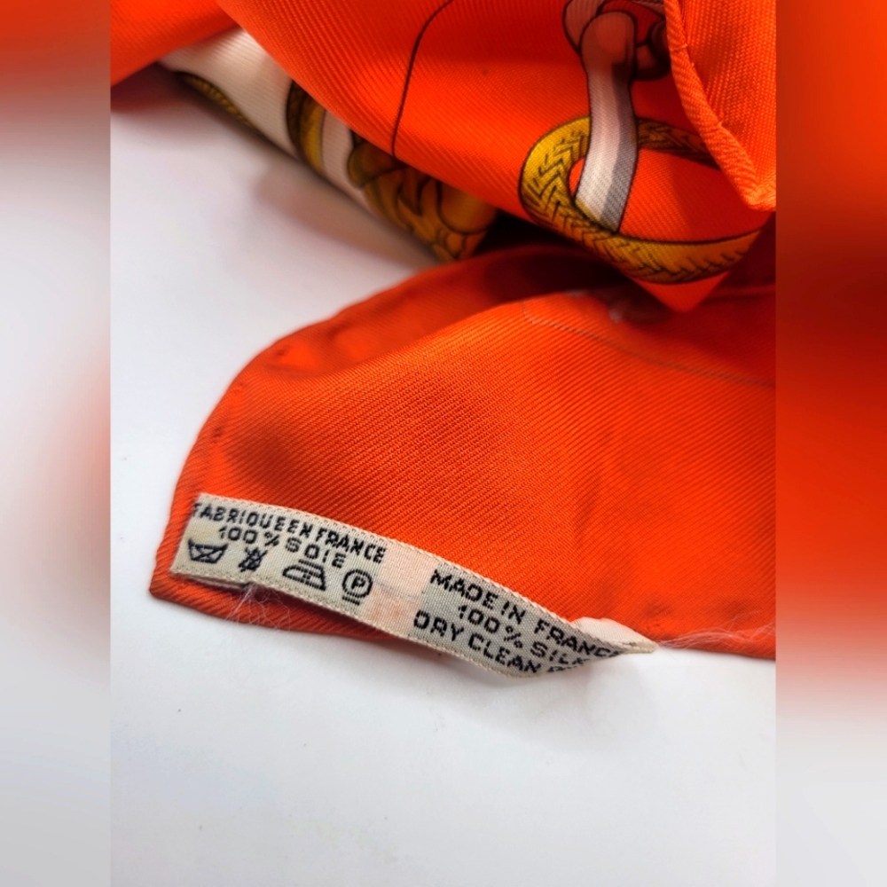 HERMES Vintage Carre 90 Cliquetis Red Scarf - Picture 4 of 5